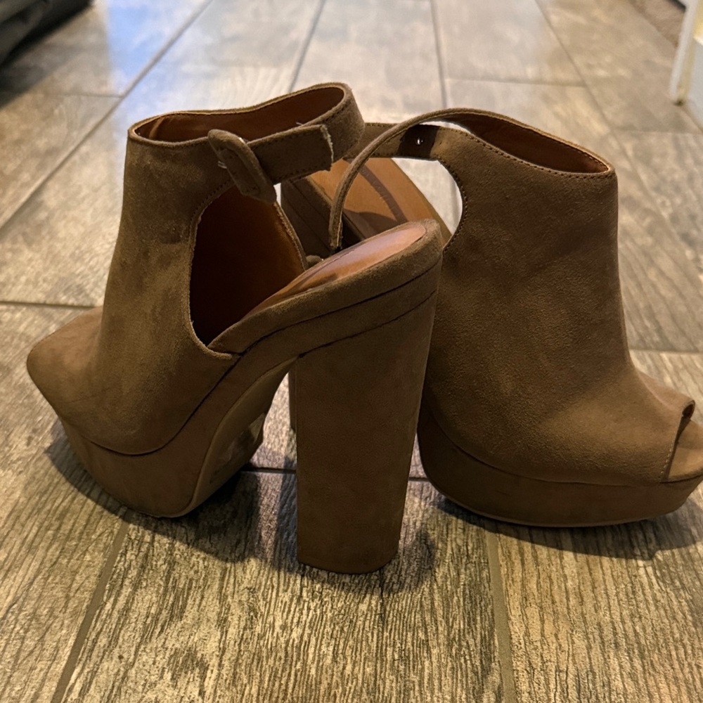 Chic Brown Peep-Toe Platform Heels